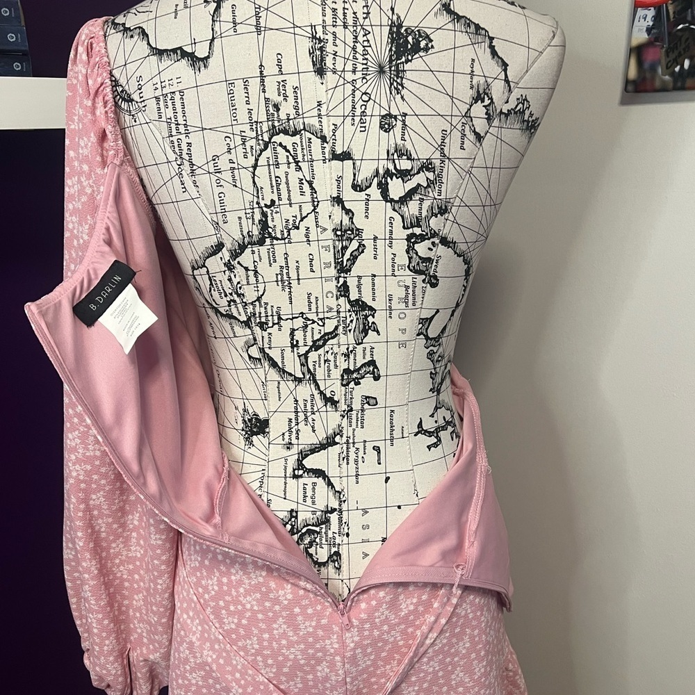 B. Darlin Long Sleeve Pink and White Dress - Picture 7 of 8